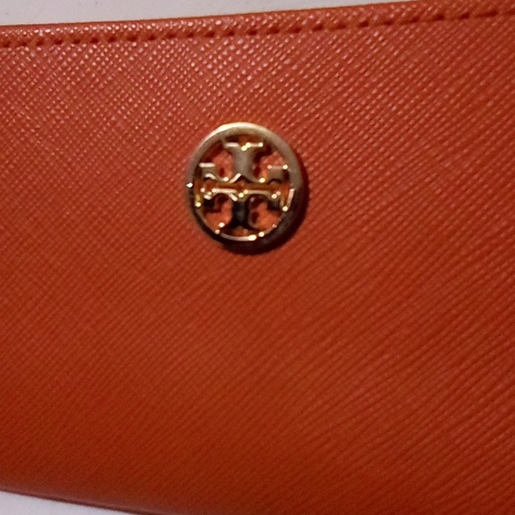 Tory Burch - Rusty /Gold Sunglass Case - Picture 2 of 4
